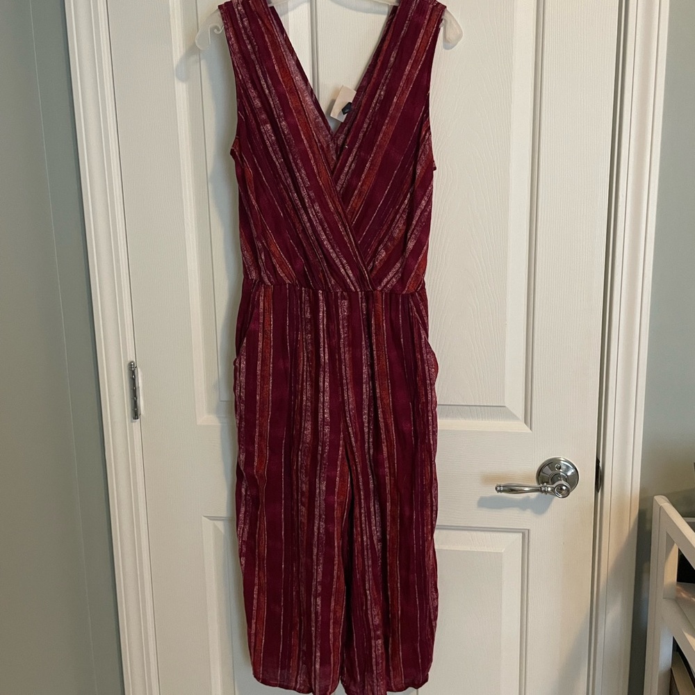 Target universal thread romper / jumpsuit. Size small. Good used condition.